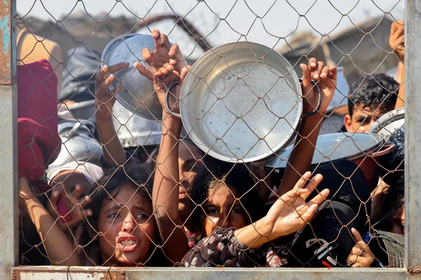 AFP__20250722__67G33ZW__v2__HighRes__TopshotPalestinianIsraelConflictFood-1753266180.jpg