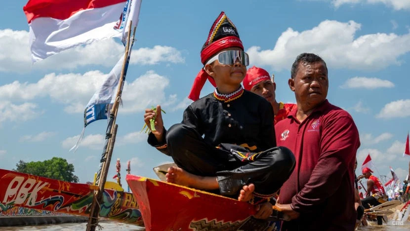 indonesia_pacu_jalur_rayyan_arka.jpg