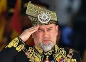 Vua Malaysia thoái vị sau khi cưới hoa hậu người Nga