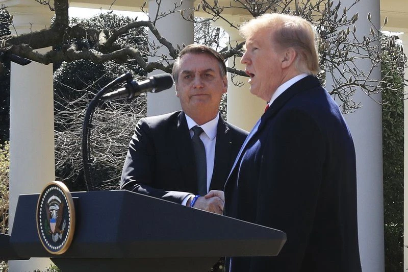 Khó khăn chồng chất đối với Tổng thống Trump ảnh 86
