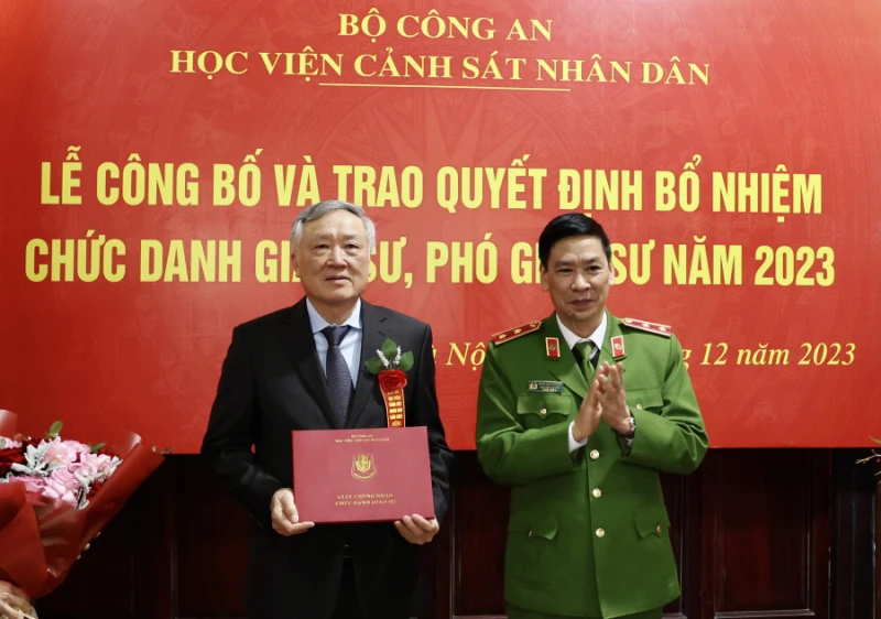 Chánh án TAND tối cao Nguyễn Hòa Bình