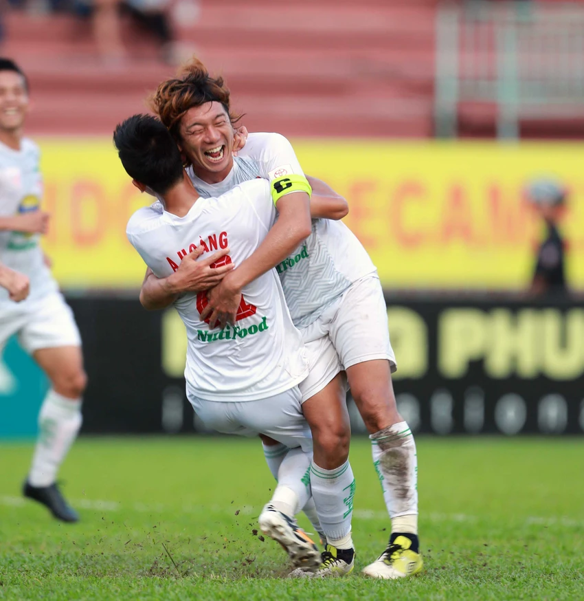 Những kẻ phá bĩnh cuộc đua vô địch V-League 2016 ảnh 2 Những kẻ phá bĩnh cuộc đua vô địch V-League 2016 ảnh 2