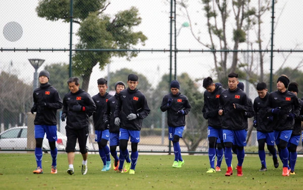 Thầy trò Park Hang-seo ngộ nghĩnh trên đất Trung Quốc ảnh 3