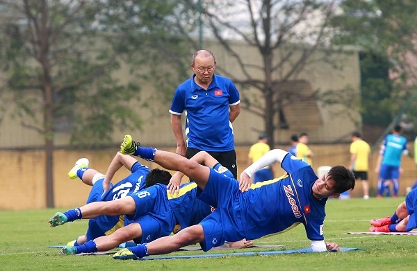 Thầy trò Park Hang-seo phải vào chung kết AFF Cup 2018 ảnh 2