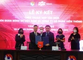 Cầu thủ nữ hết sợ treo giày là đi mưu sinh bán... bánh mì