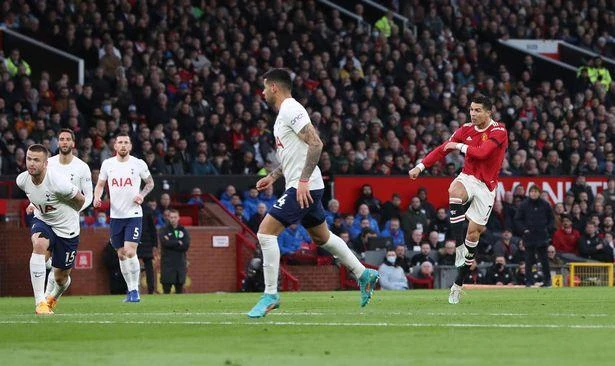 Ronaldo đã ghi một hat trick trong cuộc đối đầu với Tottenham hồi tháng trước. Ảnh: CGI. Ronaldo đã ghi một hat trick trong cuộc đối đầu với Tottenham hồi tháng trước. Ảnh: CGI.