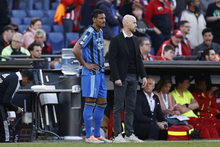 HLV Ten Hag sẽ không tiếp tục gắn bó với Ajax sau mùa giải này. Ảnh: CGI.