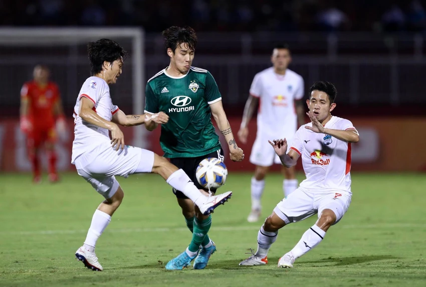 Sau ba trận đấu, chủ nhà HA Gia Lai mới có 1 điểm. Ảnh: ANH DUY. Sau ba trận đấu, chủ nhà HA Gia Lai mới có 1 điểm. Ảnh: ANH DUY.