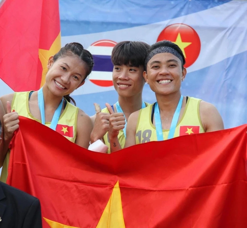 Nụ cười chiến thắng thật đẹp! Nụ cười chiến thắng thật đẹp!