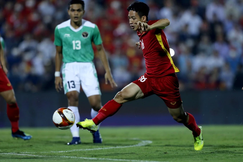 Đội trưởng Hùng Dũng ghi bàn thắng thứ hai cho U-23 Việt Nam đánh vỡ ý chí chiến đấu của đối phương. Ảnh: ANH PHƯƠNG.