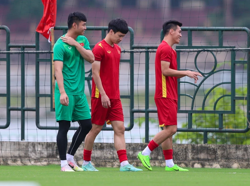 Đội tuyển U-23 Việt Nam chỉ còn 90 phút cuối cùng vòng bảng tiếp khách nhẹ ký Đông Timor là vào bán kết SEA Games 31. Mục tiêu của thầy trò ông Park là giữ huy chương vàng ở lại sân nhà. Đội tuyển U-23 Việt Nam chỉ còn 90 phút cuối cùng vòng bảng tiếp khách nhẹ ký Đông Timor là vào bán kết SEA Games 31. Mục tiêu của thầy trò ông Park là giữ huy chương vàng ở lại sân nhà.