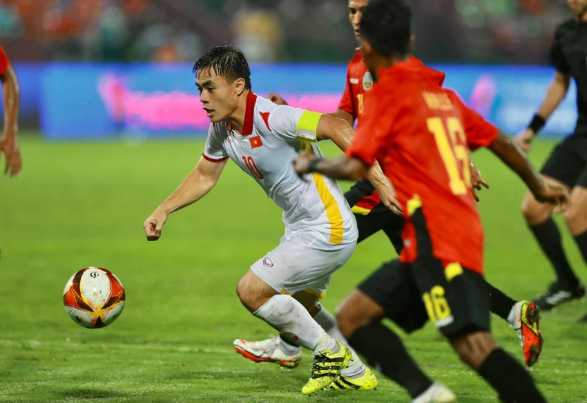 U-23 Việt Nam sau bốn trận vòng bảng có 10 điểm với ba trận thắng, một hòa để đứng đầu bảng A. Ảnh: ANH DUY. U-23 Việt Nam sau bốn trận vòng bảng có 10 điểm với ba trận thắng, một hòa để đứng đầu bảng A. Ảnh: ANH DUY.