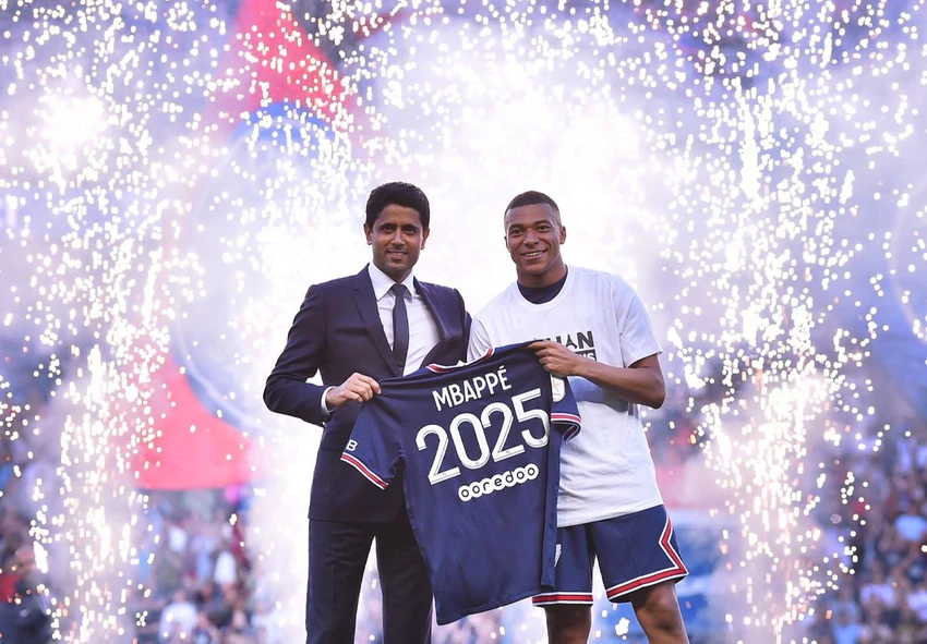 Mbappe sau một thời gian dài lưỡng lự, cuối cùng vẫn ở lại PSG. Ảnh: CGI. Mbappe sau một thời gian dài lưỡng lự, cuối cùng vẫn ở lại PSG. Ảnh: CGI.