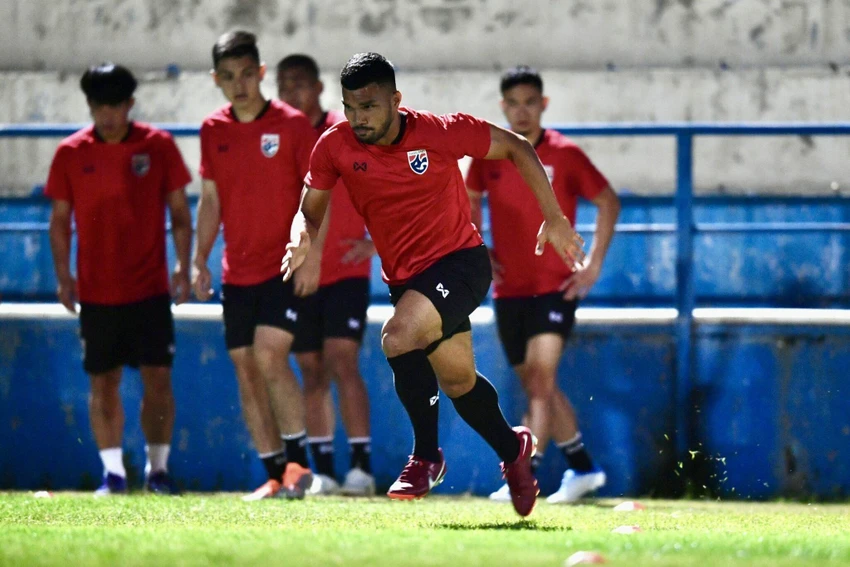 Người Thái mong mỏi sẽ giành một suất đi tiếp sau vòng bảng U-23 châu Á. Ảnh: SSP.