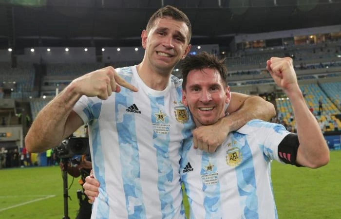 Martinez rất trân trọng Messi từ cách chơi bóng đến lối ứng xử của anh. Ảnh: CGI. Martinez rất trân trọng Messi từ cách chơi bóng đến lối ứng xử của anh. Ảnh: CGI.