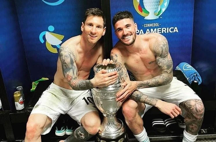 Rodrigo de Paul cho rằng đồng đội Messi như một chúa tể. Ảnh: CGI.