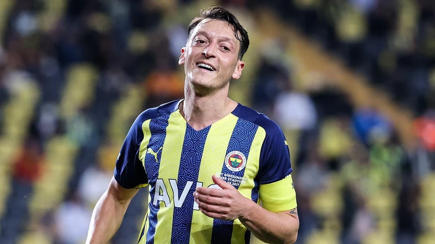 Ozil tài hoa trên sân cỏ và triển vọng là một game thủ tài năng. Ảnh: CGI. Ozil tài hoa trên sân cỏ và triển vọng là một game thủ tài năng. Ảnh: CGI.