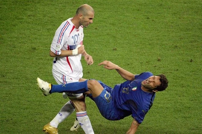 Cú húc đầu của Zidane khiến đội tuyển Pháp chịu nhiều thiệt thòi trong trận chung kết World Cup. Ảnh: CGI. Cú húc đầu của Zidane khiến đội tuyển Pháp chịu nhiều thiệt thòi trong trận chung kết World Cup. Ảnh: CGI.