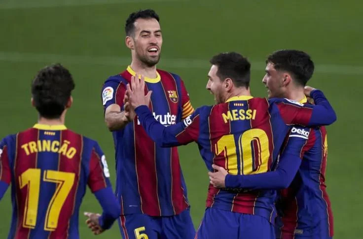 Tiền đạo người Argentina chỉ còn nói chuyện với hai người bạn thân ở Barca. Ảnh: CGI.