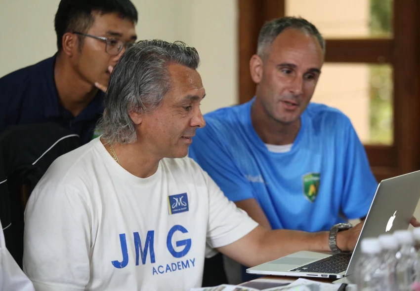 Giám đốc Học viện JMG toàn cầu Vincent Dufour hài lòng về chất lượng học viên khóa 3.
