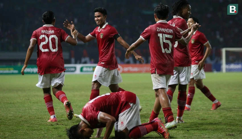 Cầu thủ Indonesia ghi nhiều bàn thắng nhất sau năm trận vòng bảng với 17 lần sút tung lưới đối phương và chỉ 2 lần để lọt lưới. Ảnh: Bola. Cầu thủ Indonesia ghi nhiều bàn thắng nhất sau năm trận vòng bảng với 17 lần sút tung lưới đối phương và chỉ 2 lần để lọt lưới. Ảnh: Bola.