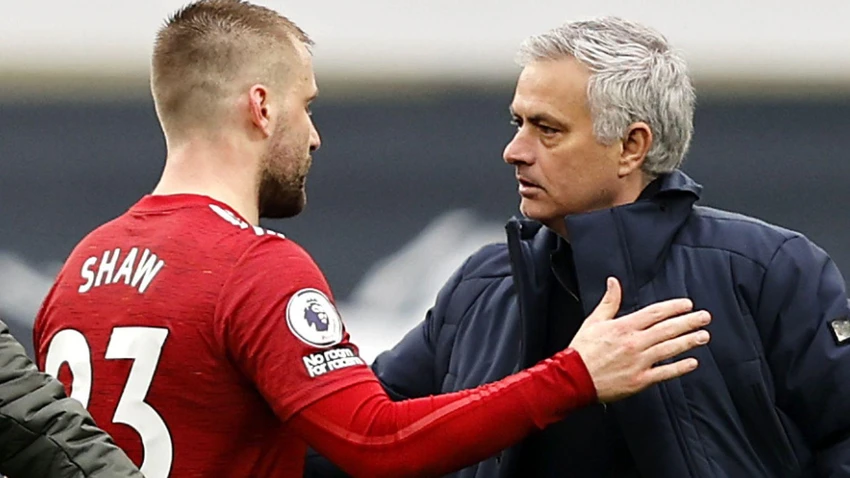 Hậu vệ trái MU từng bị HLV Mourinho phê phán rất nhiều, khiến anh thiếu tự tin vào chính mình. Ảnh: CGI. Hậu vệ trái MU từng bị HLV Mourinho phê phán rất nhiều, khiến anh thiếu tự tin vào chính mình. Ảnh: CGI.