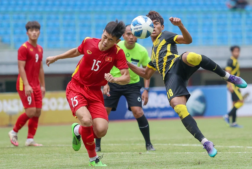 Thầy trò Đinh Thế Nam còn trận tranh hạng ba giải U-19 Đông Nam Á. Ảnh: VFF. Thầy trò Đinh Thế Nam còn trận tranh hạng ba giải U-19 Đông Nam Á. Ảnh: VFF.