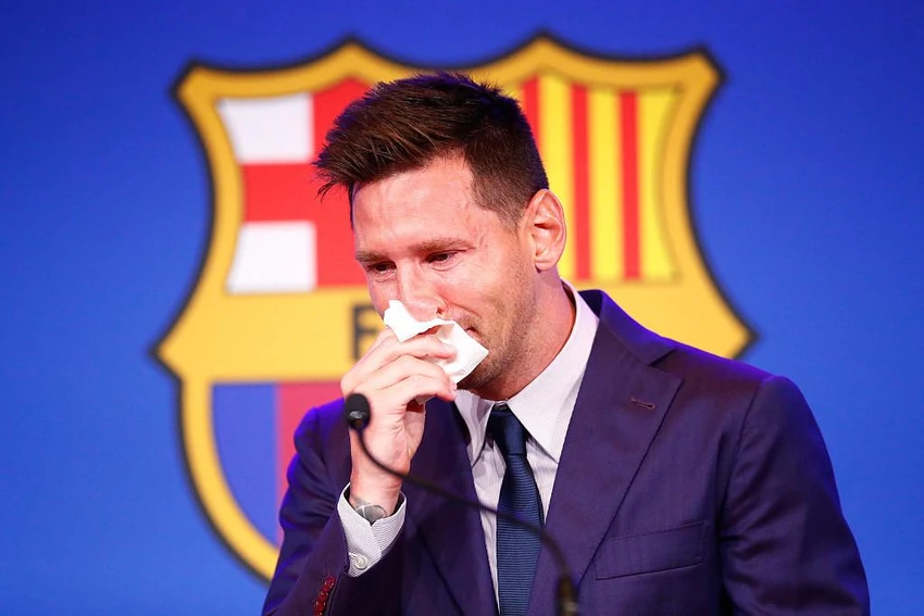 Messi khóc và nói lời chia tay Barca sau 21 năm gắn bó. Ảnh: CGI.