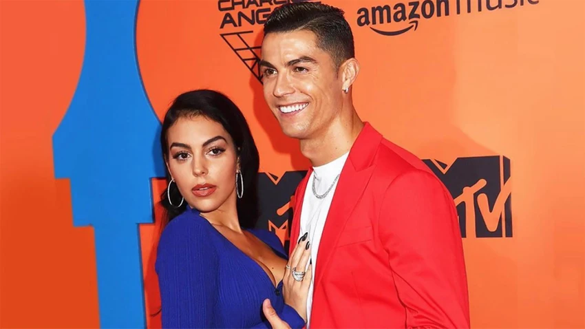Rất khó cho Ronaldo ở lại MU vì anh muốn chinh phục Champions League. Ảnh: CGI. Rất khó cho Ronaldo ở lại MU vì anh muốn chinh phục Champions League. Ảnh: CGI.