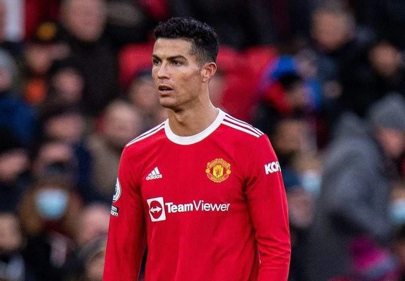 Ronaldo không muốn ở lại MU khi mất suất chơi Champions League. Ảnh: CGI.