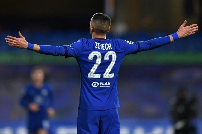 HLV Ten Hag rất muốn có Ziyech trong đội hình MU. Ảnh: CGI.