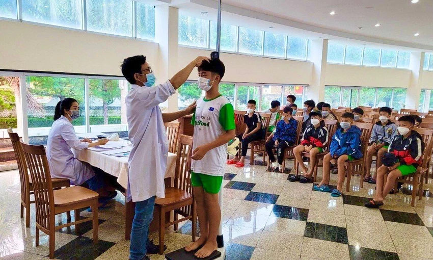 Kiểm tra y tế các học viên khóa 3 nhằm có chế độ dinh dưỡng phù hợp nhất trong quá trình đào tạo. Kiểm tra y tế các học viên khóa 3 nhằm có chế độ dinh dưỡng phù hợp nhất trong quá trình đào tạo.