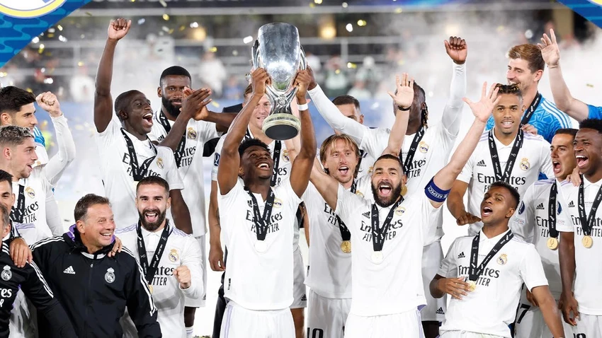 Real Madrid hạnh phúc sau trận thắng Eintracht Frankfurt 2-0. Ảnh: CGI. Real Madrid hạnh phúc sau trận thắng Eintracht Frankfurt 2-0. Ảnh: CGI.