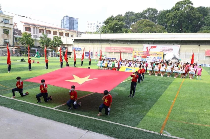 Sân vận động Tao Đàn thường xuyên tổ chức những giải bóng đá chất lượng... Sân vận động Tao Đàn thường xuyên tổ chức những giải bóng đá chất lượng...