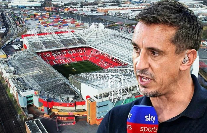 Neville thẳng thắn chỉ ra những sai lầm của Man United, bao gồm việc chuyển nhượng... Neville thẳng thắn chỉ ra những sai lầm của Man United, bao gồm việc chuyển nhượng...