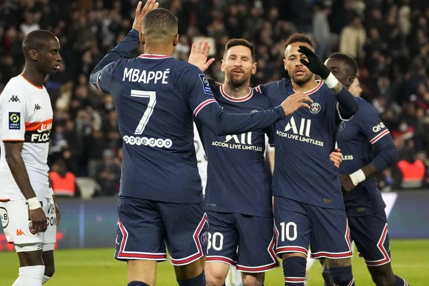 Các cầu thủ PSG phải đi vào khuôn phép do HLV Galtier đưa ra, không có ngoại lệ. Ảnh: CGI. Các cầu thủ PSG phải đi vào khuôn phép do HLV Galtier đưa ra, không có ngoại lệ. Ảnh: CGI.