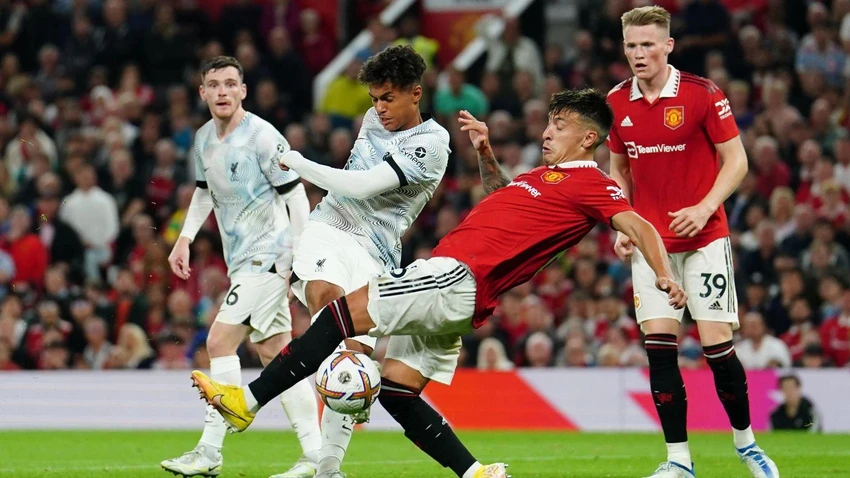 Tân binh Martinez kết hợp với Varane cực kỳ hiệu quả ở hàng thủ MU. Ảnh: CGI.