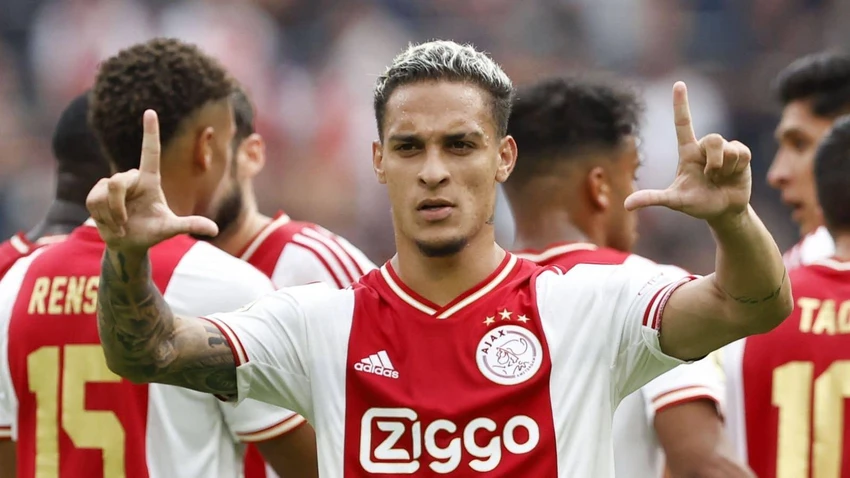 Giới hâm mộ Quỷ đỏ hy vọng tân binh chuyển đến từ Ajax sẽ giúp CLB chơi bùng nổ hơn. Ảnh: CGI.