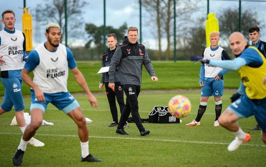 HLV Klopp tâng bốc đồng nghiệp Eddie Howe và các học trò Newcastle sẽ vào tốp 6 Premier League. Ảnh: CGI. HLV Klopp tâng bốc đồng nghiệp Eddie Howe và các học trò Newcastle sẽ vào tốp 6 Premier League. Ảnh: CGI.