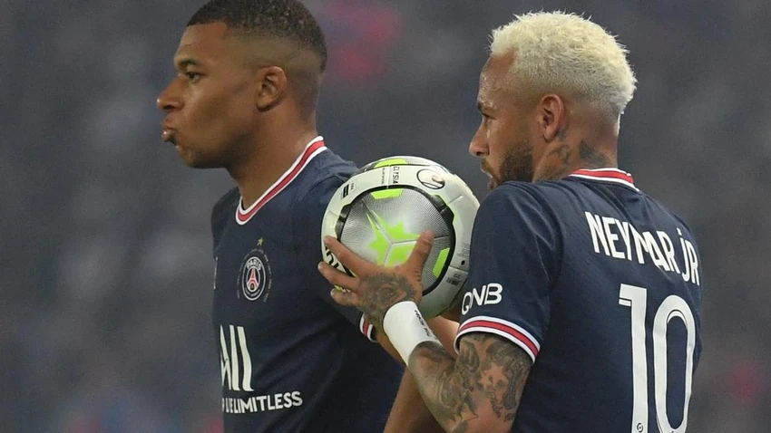 Hai ngôi sao Mbappe và Neymar bằng mặt mà không bằng lòng nhau. Ảnh: CGI. Hai ngôi sao Mbappe và Neymar bằng mặt mà không bằng lòng nhau. Ảnh: CGI.