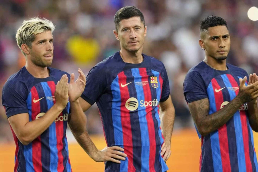 Gánh nặng trả nợ đè nặng lên vai HLV Xavi và các tân binh Barca vì phải có thành tích tốt ở mùa bóng này. Ảnh: CGI. Gánh nặng trả nợ đè nặng lên vai HLV Xavi và các tân binh Barca vì phải có thành tích tốt ở mùa bóng này. Ảnh: CGI.