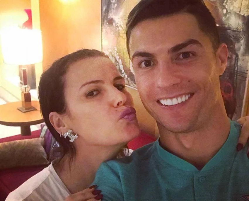 Chị gái của Ronaldo xót xa cho em trai đã lên tiếng chỉ trích HLV Ten Hag. Ảnh: GETTY. Chị gái của Ronaldo xót xa cho em trai đã lên tiếng chỉ trích HLV Ten Hag. Ảnh: GETTY.