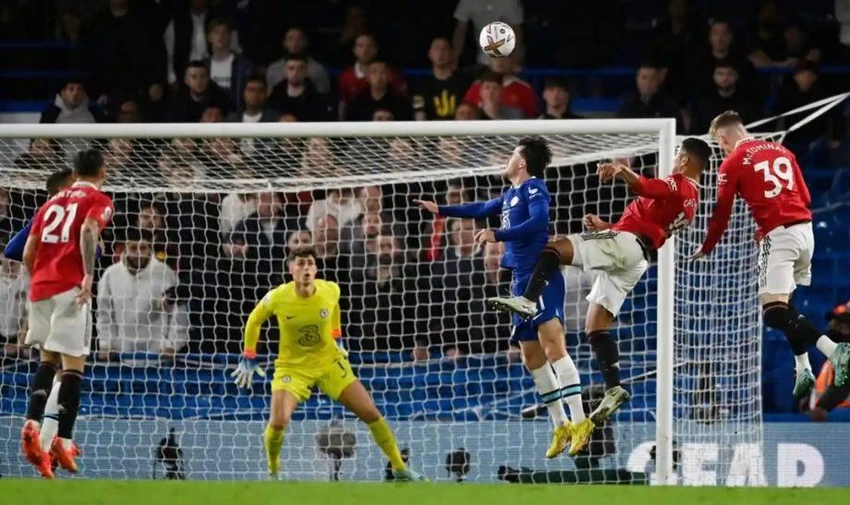Man United không có Ronaldo vẫn có 1 điểm trên sân của Chelsea nhờ bàn gỡ phút bù giờ của Casemiro. Ảnh: GETTY. Man United không có Ronaldo vẫn có 1 điểm trên sân của Chelsea nhờ bàn gỡ phút bù giờ của Casemiro. Ảnh: GETTY.