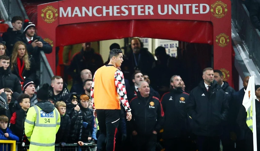 Ronaldo từ chối ra sân ở những phút cuối trận tiếp Tottenham và bỏ đi khi trọng tài chưa kết thúc cuộc chơi. Ảnh: GETTY.
