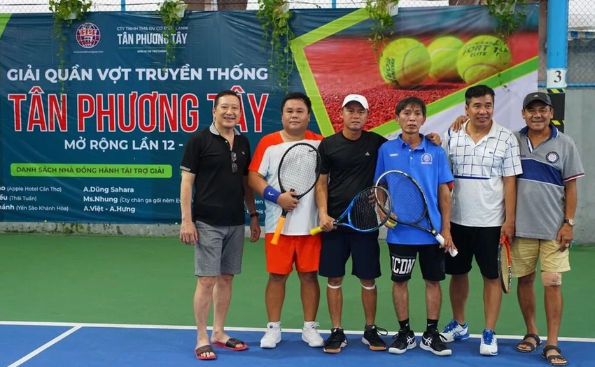 Giải quần vợt truyền thống tranh cúp Tân Phương Tây là một điểm hẹn lý thú và lý tưởng cho các vận động viên có chung niềm yêu thích. Giải quần vợt truyền thống tranh cúp Tân Phương Tây là một điểm hẹn lý thú và lý tưởng cho các vận động viên có chung niềm yêu thích.