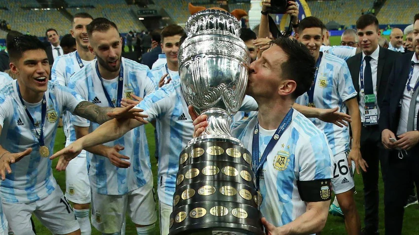 Messi khao khát đăng quang ở hành trình chinh phục World Cup 2022 với đội tuyển Argentina. Ảnh: GETTY. Messi khao khát đăng quang ở hành trình chinh phục World Cup 2022 với đội tuyển Argentina. Ảnh: GETTY.