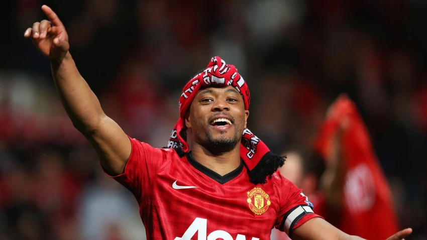 Cựu hậu vệ MU, Evra yêu ghét lẫn lộn đối thủ lớn Barca. Ảnh: GETTY. patrice evra