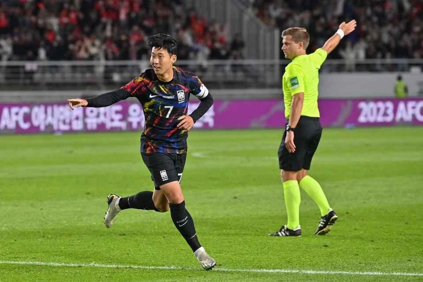 Son Heung-min trở lại gánh vác hàng công của Hàn Quốc với mục tiêu ban đầu vượt qua vòng bảng. Ảnh: GETTY. Son Heung-min