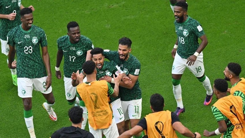 Saudi Arabia đã tạo ra cơn địa chấn với cú lội ngược dòng đánh bại Argentina 2-1. Ảnh: GETTY. Saudi Arabia đã tạo ra cơn địa chấn với cú lội ngược dòng đánh bại Argentina 2-1. Ảnh: GETTY.