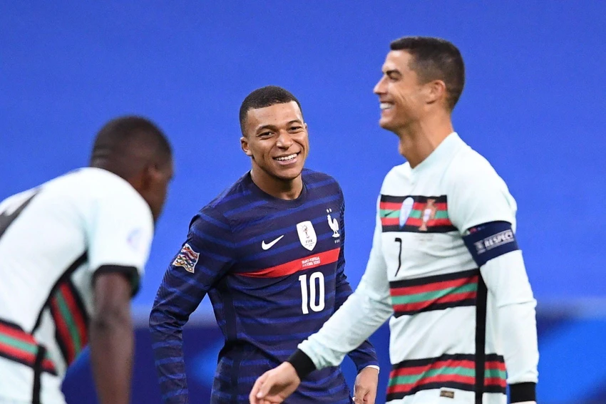 Man United sẽ phải trả lương tuần 500.000 bảng cho Mbappe tương đương Ronaldo nếu muốn có sự phục vụ của tiền đạo trẻ người Pháp. Ảnh: GETTY. Man United sẽ phải trả lương tuần 500.000 bảng cho Mbappe tương đương Ronaldo nếu muốn có sự phục vụ của tiền đạo trẻ người Pháp. Ảnh: GETTY.